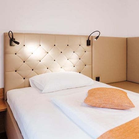 Hotel Der Stockinger Unterpremstaetten ภายนอก รูปภาพ